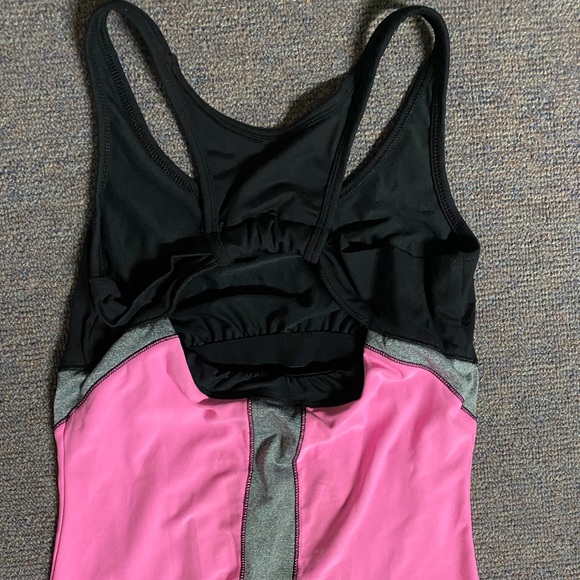 90 degree Reflex workout tank top - Picture 4 of 5
